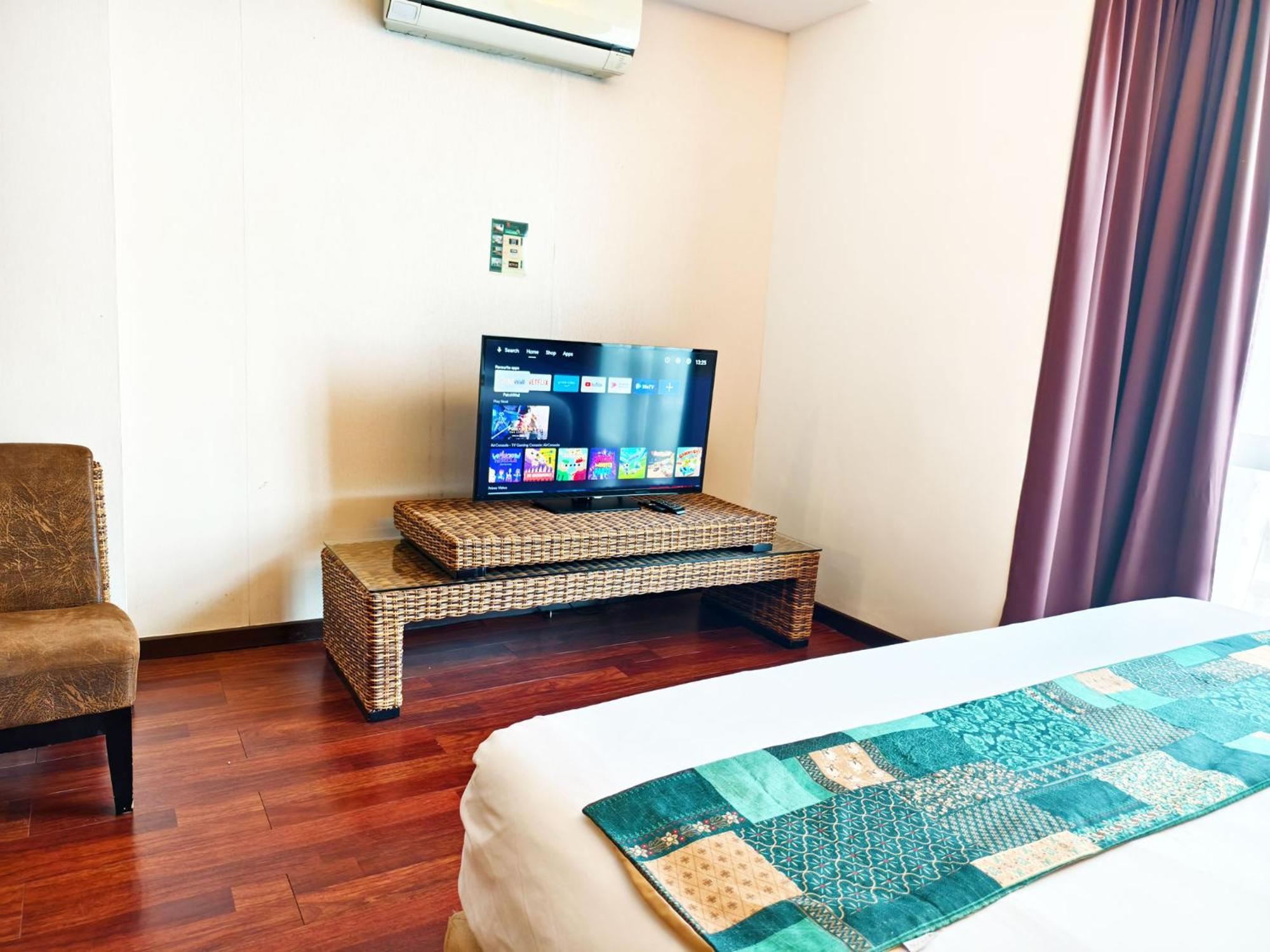 Grand Nexus 591 #freenetflix Apartment *