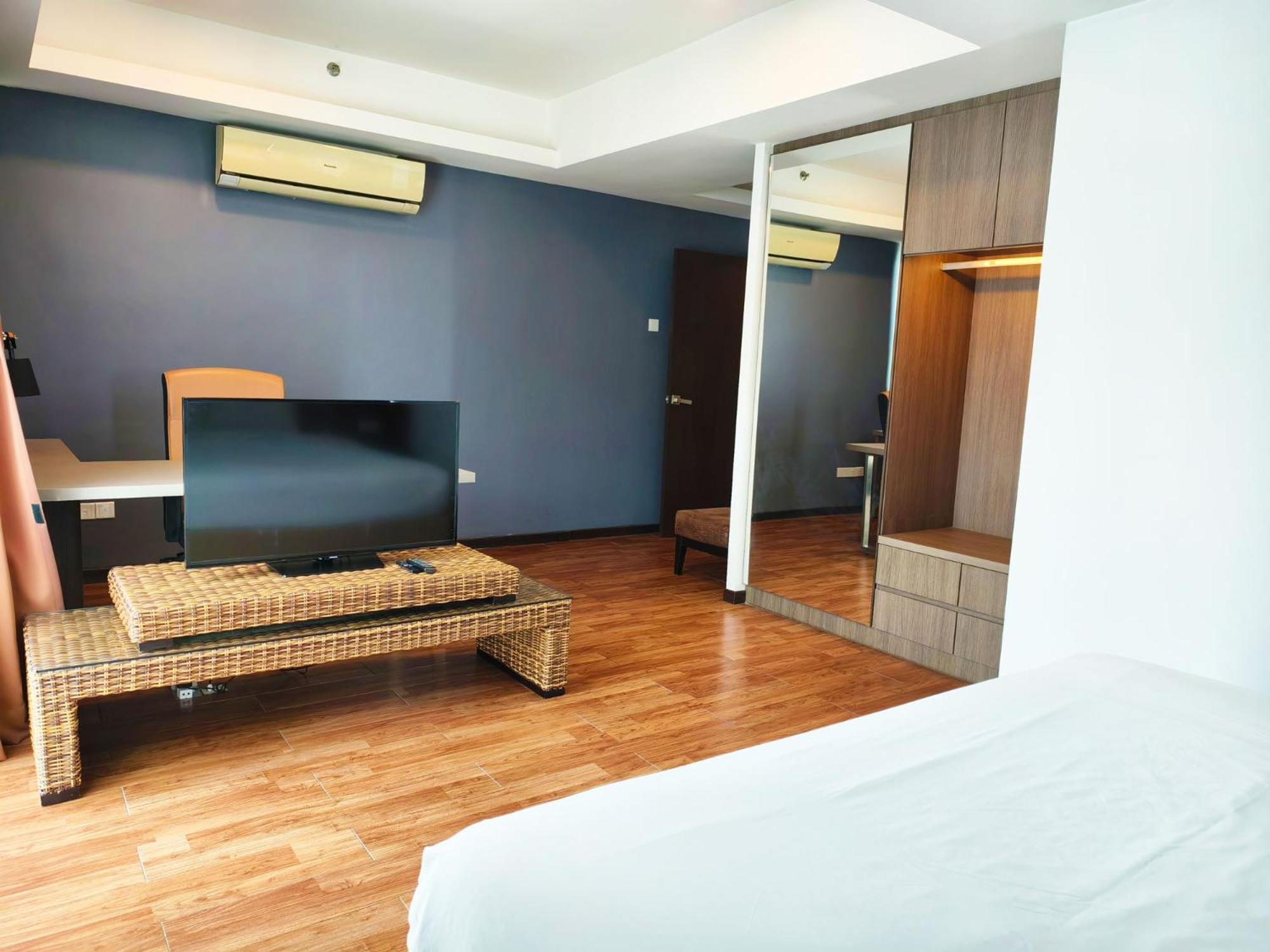 Grand Nexus 591 #freenetflix Apartment